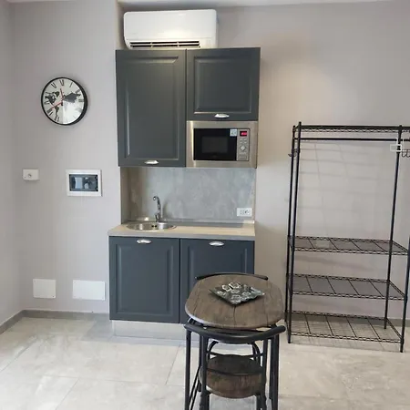 Fede's Airport Apartment