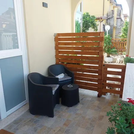 Fede's Airport 公寓 菲乌米奇诺